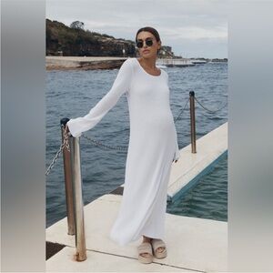 Legoe Heritage Sabine White Long Sleeve knit Maxi Dress